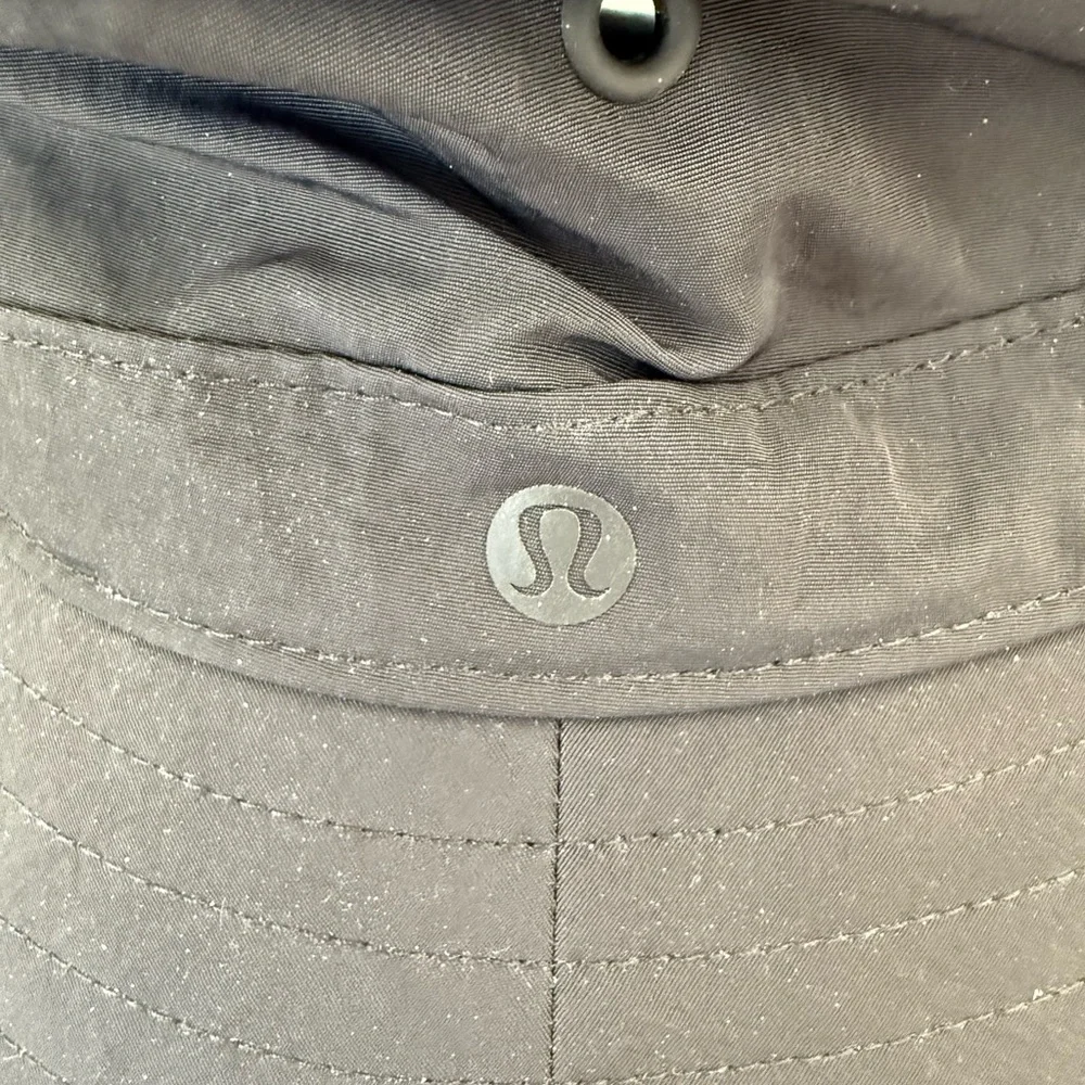 lululemon athletica Black Bucket Hat - Picture 4 of 5